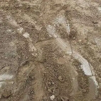 زمین بر خیابان در سیاهسنگ