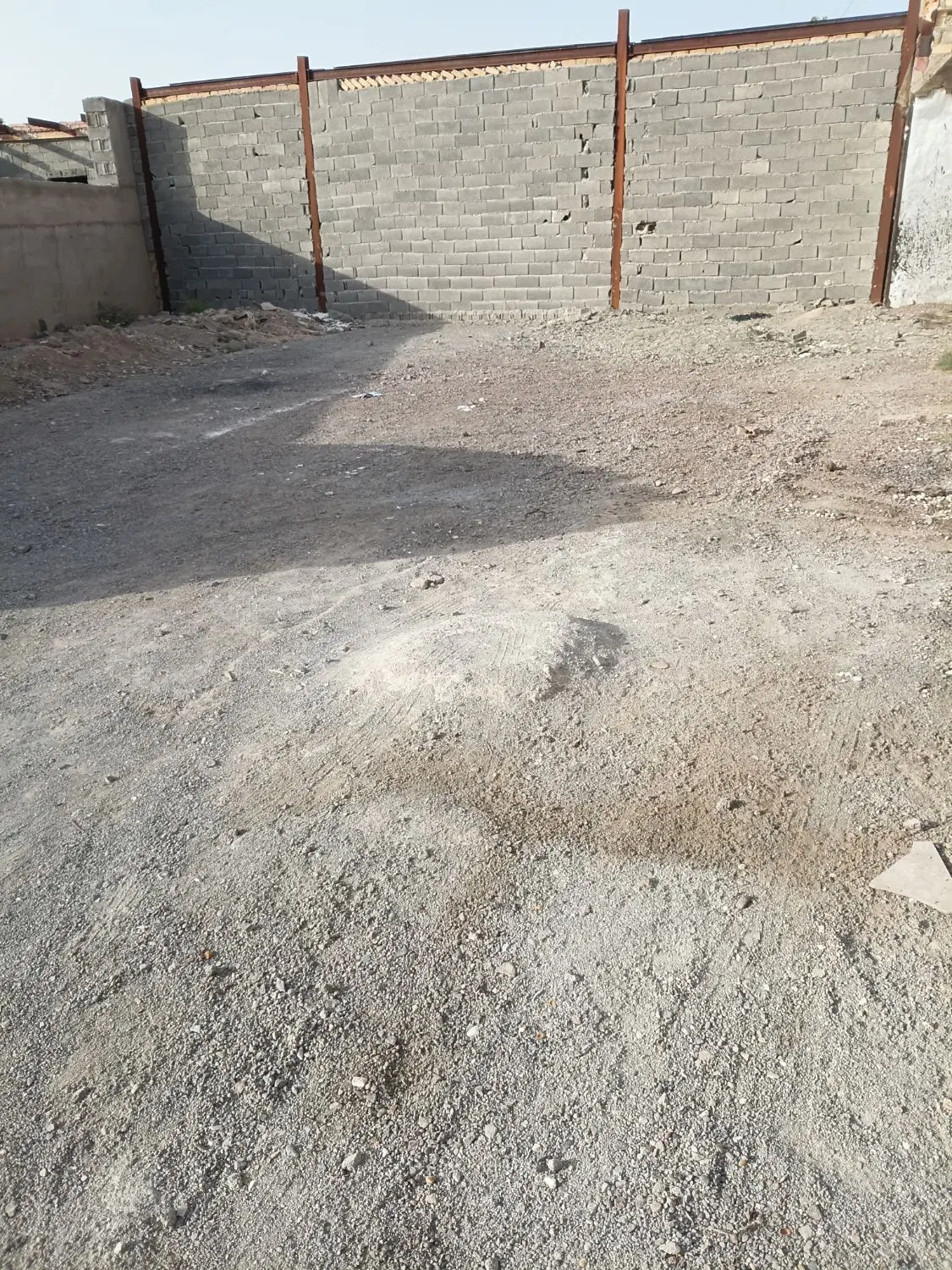 حدودآ ۱۲۰ مترزمین مسکونی به صورت غلفتی