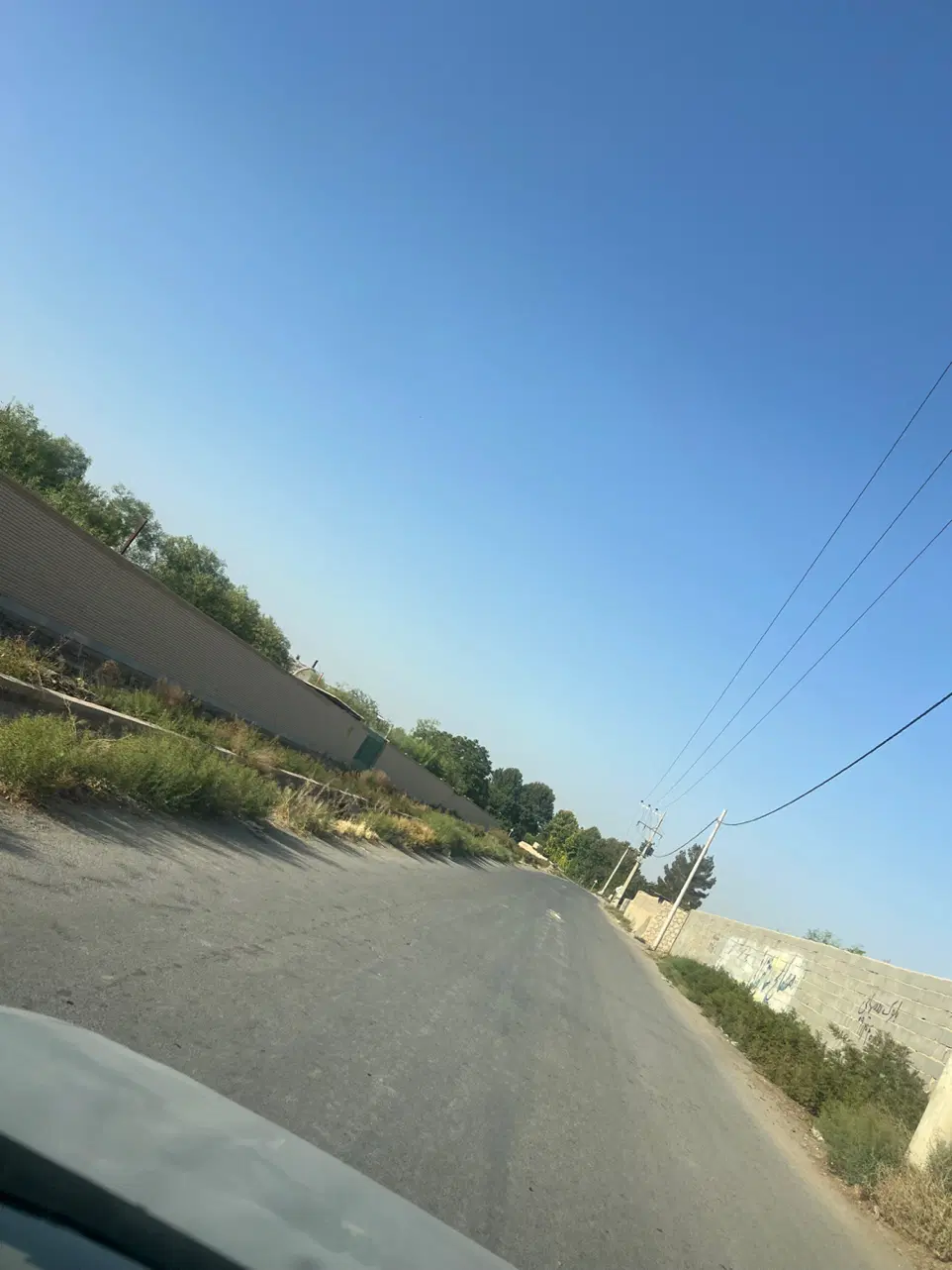 چهار دیواری مرکز دهستان دستجا جاده آسفالت