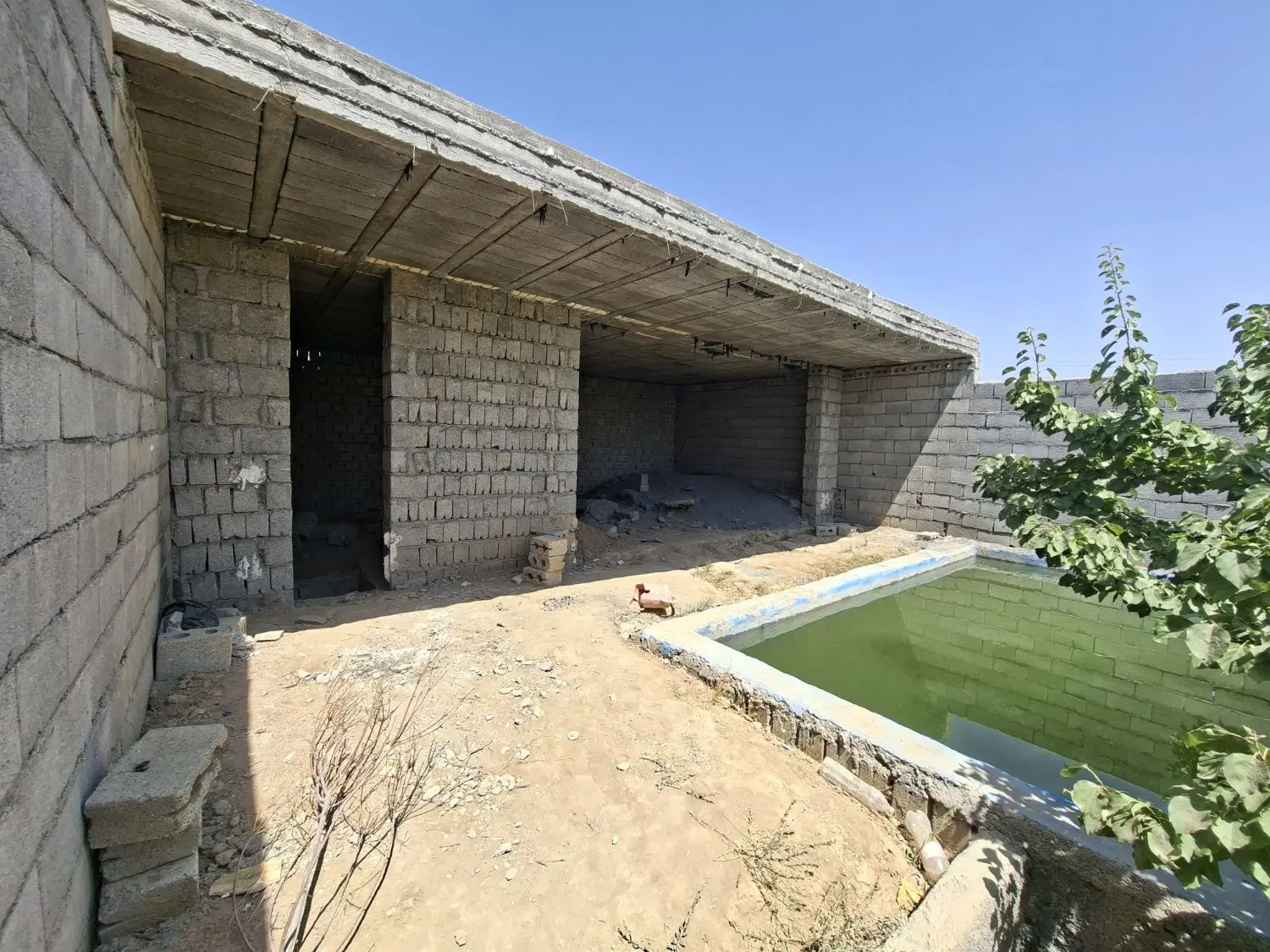 فروش باغ ۲۵۰ متری قلعه سفید.