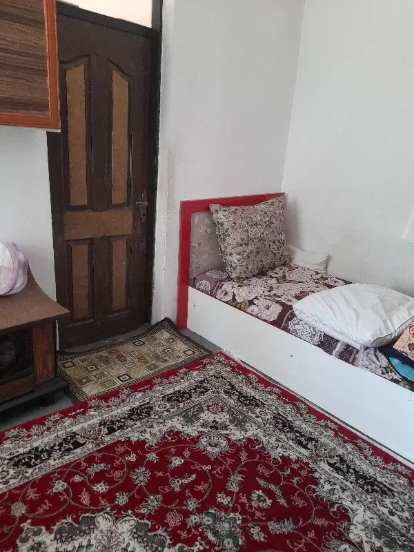 خانه روستایی در دوکیلومتری شهر
