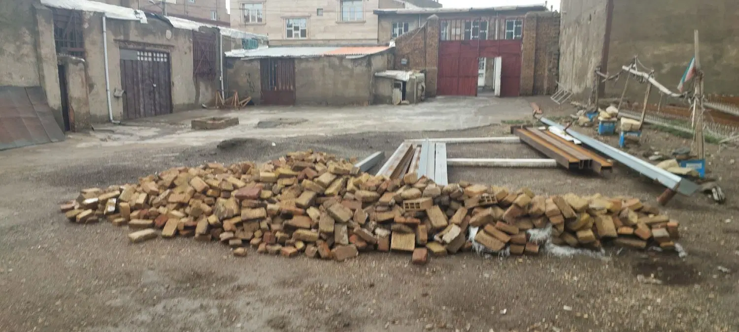 سوله۱۰۰۰متری(چهارراه میدان بار روبروی ایران خودرو)