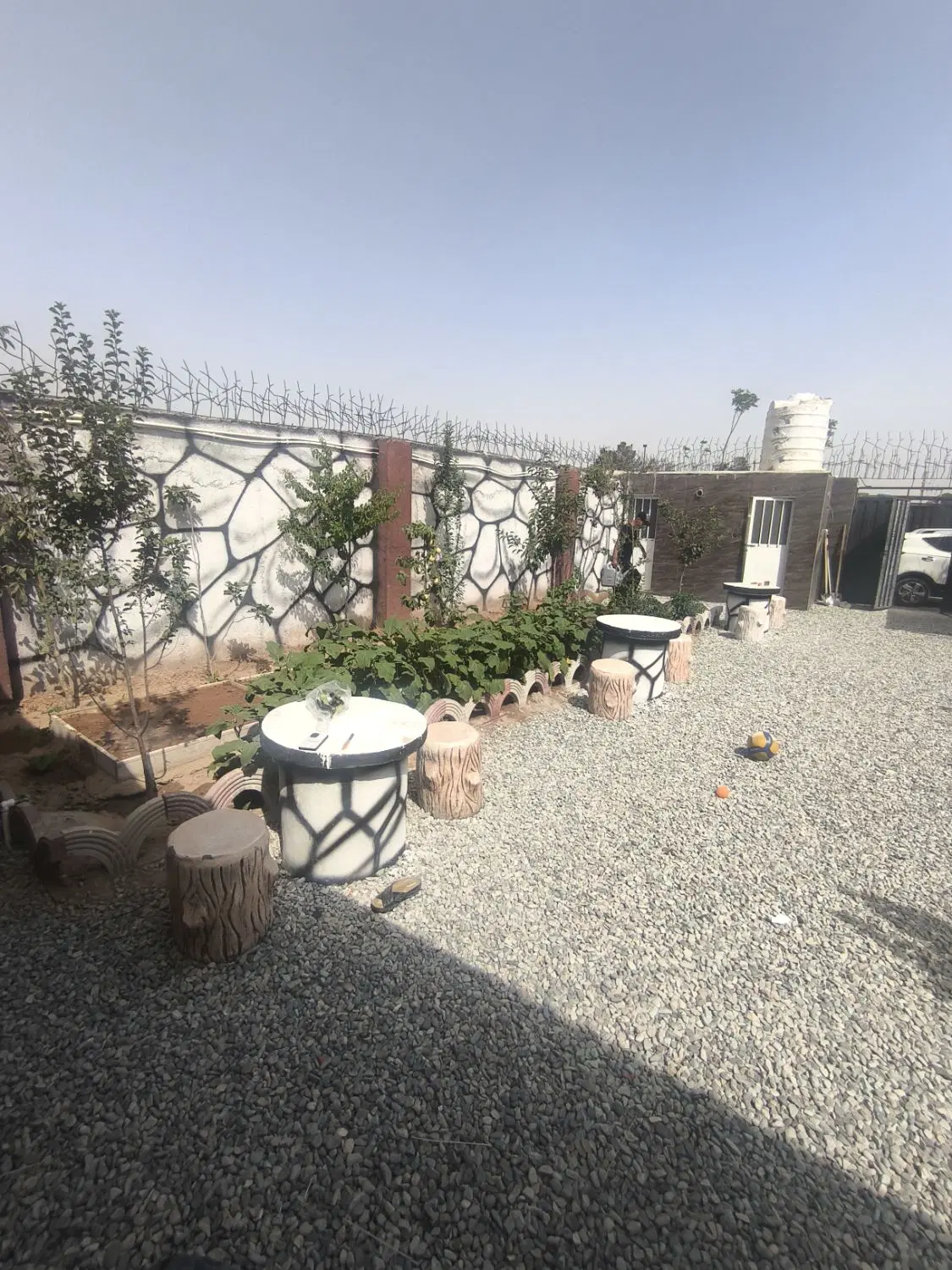 باغچه بین حصار مهتر و شهرآباد روبروی پادگان 02