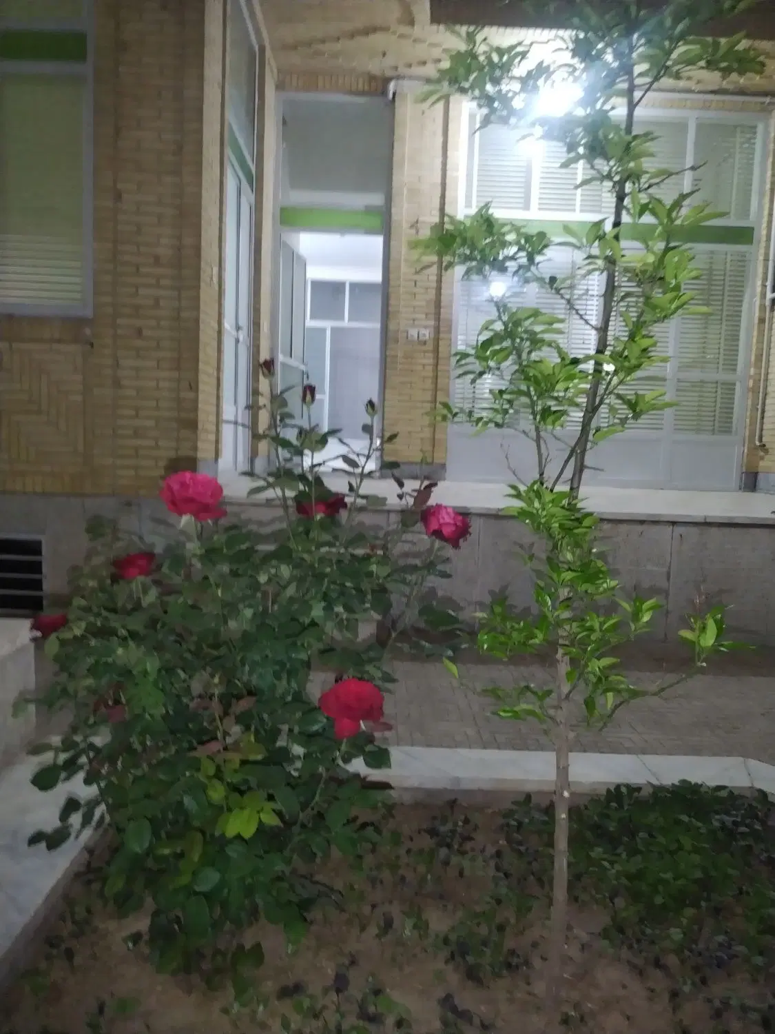 خانه دوطبقه دلباز وباصفاواقع درمرحله شیخداد