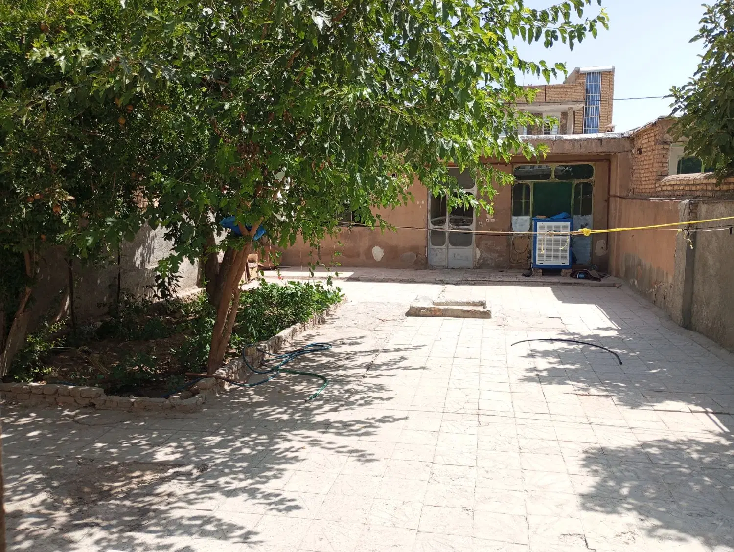 منزل قدیمی کلنگی  فقط جهت ساخت وساز