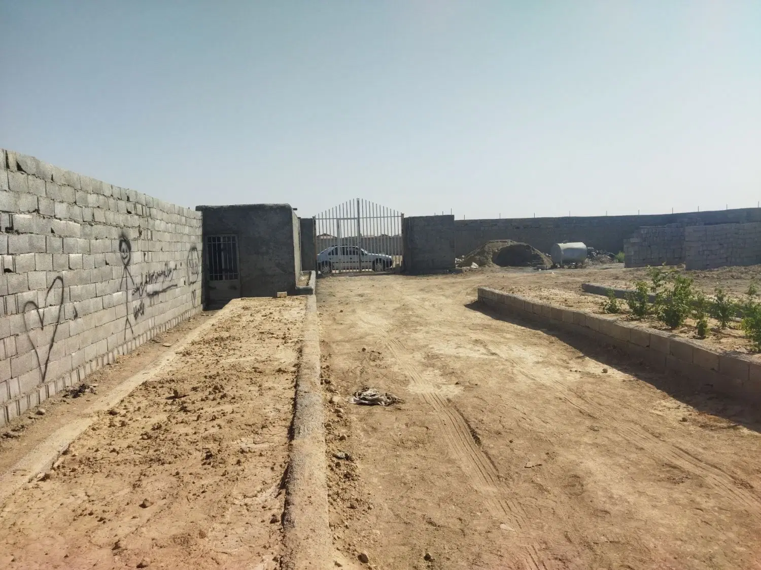 چهار دیواری 1000در مجموعه باغی