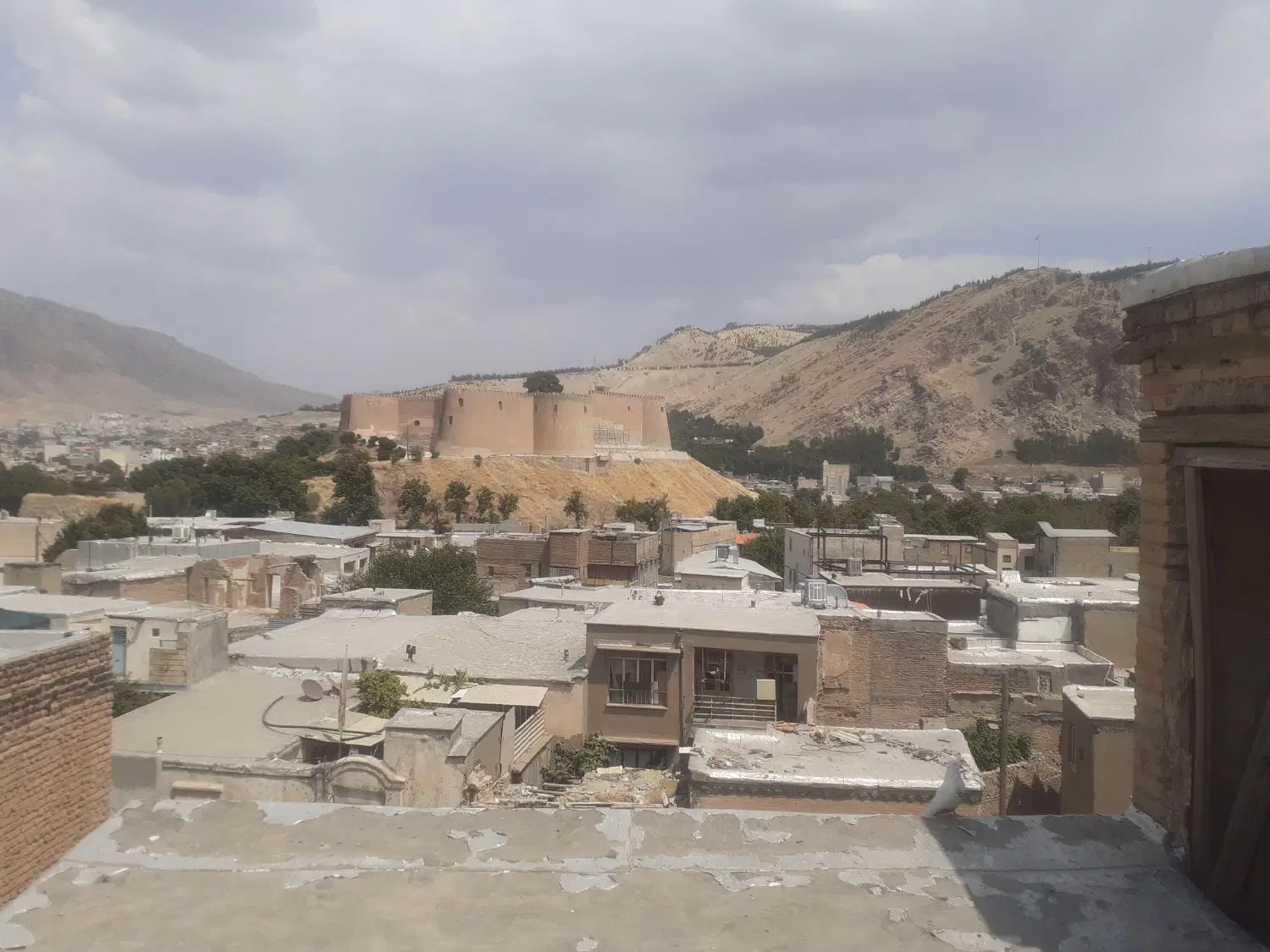 ۱ باب مغازه ۲۰ متری فروشی جلو خیابان اصلی