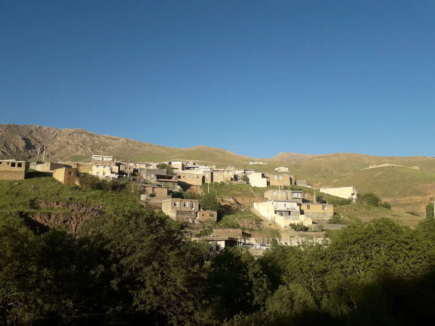 منزل کلنگی مسکونی تجاری بر روی خیابان اصلی