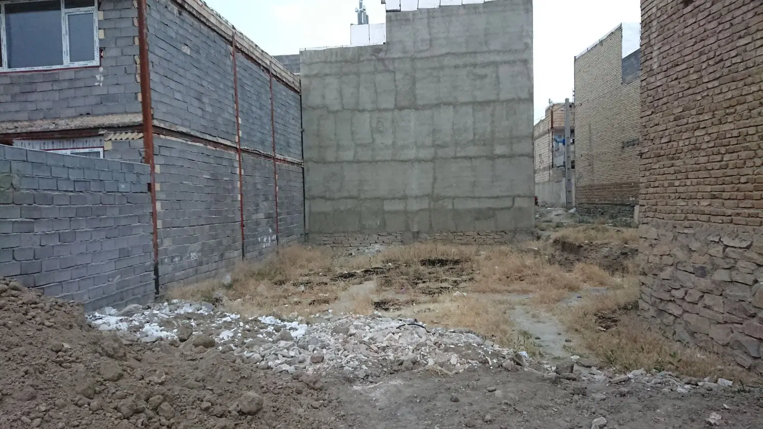 زمین مسکونی