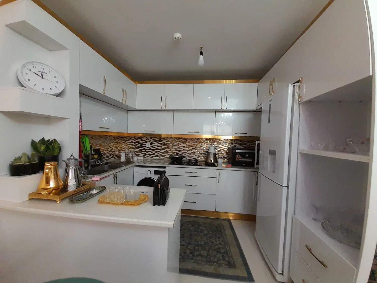 فروش ۹۵ متری _ روبه‌نما با سند تک برگ _