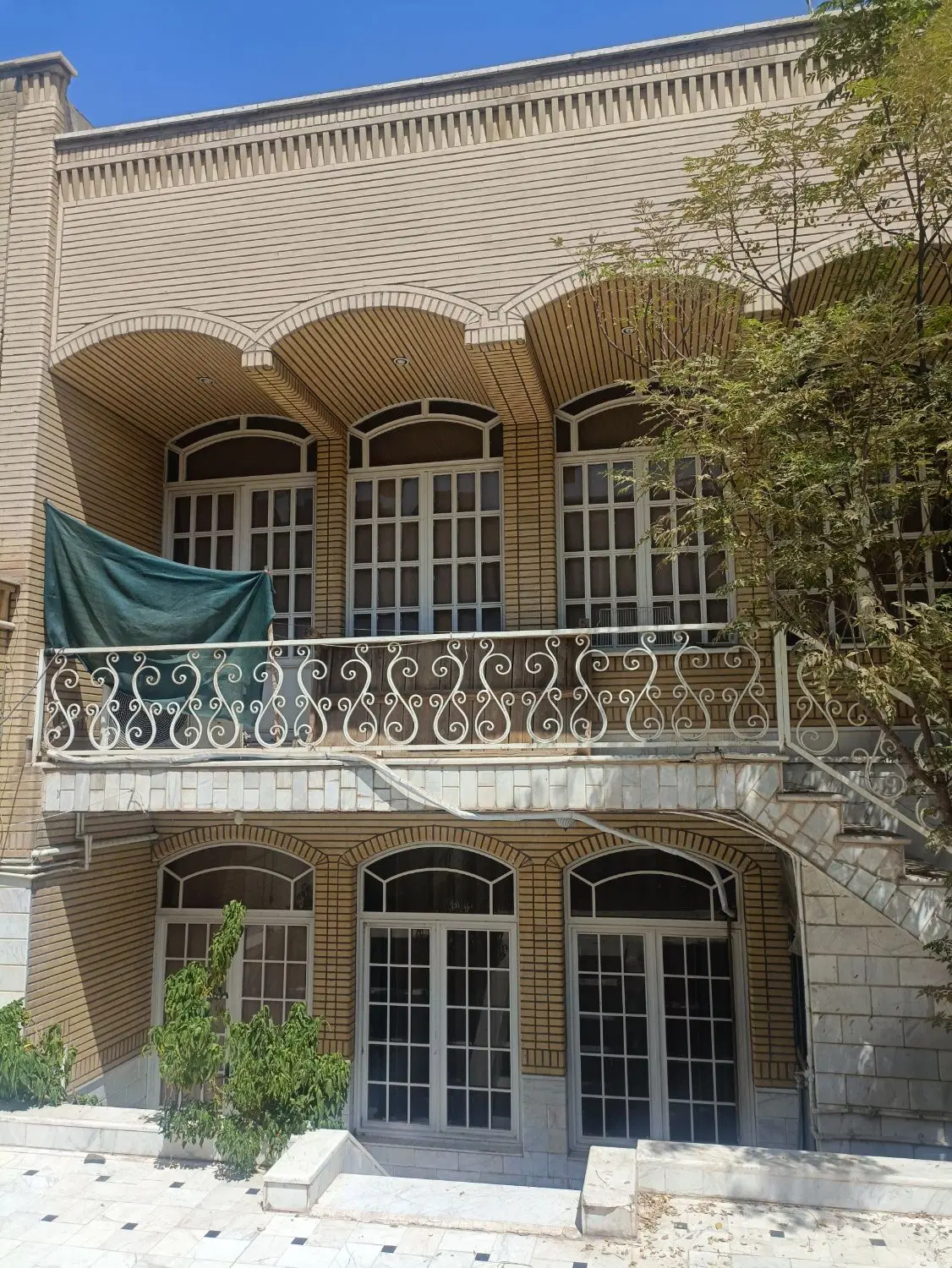 زیرزمین ۱۴۰ متری دوخوابه باجک