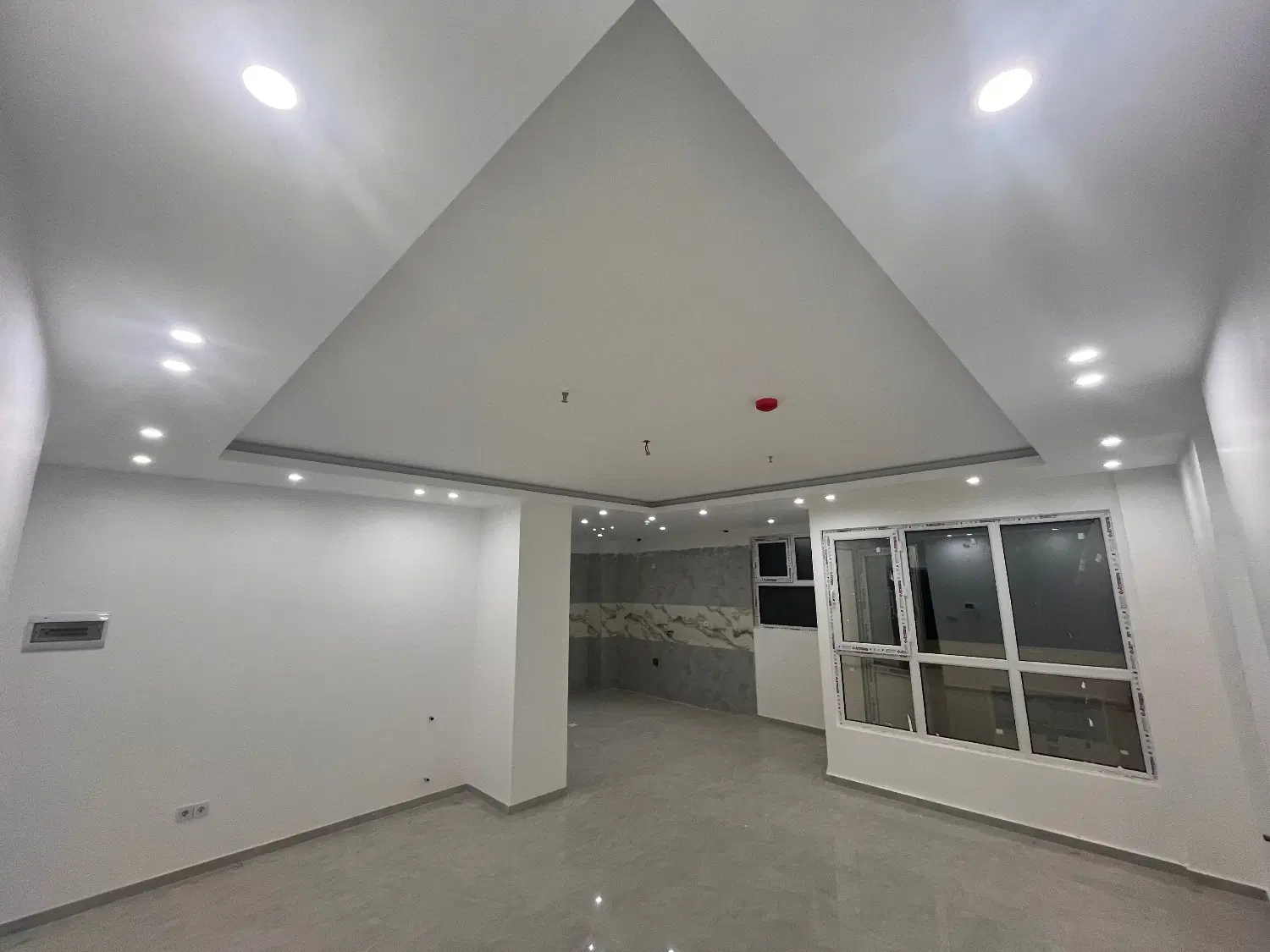 آپارتمان طالقانی ۸۳ متری