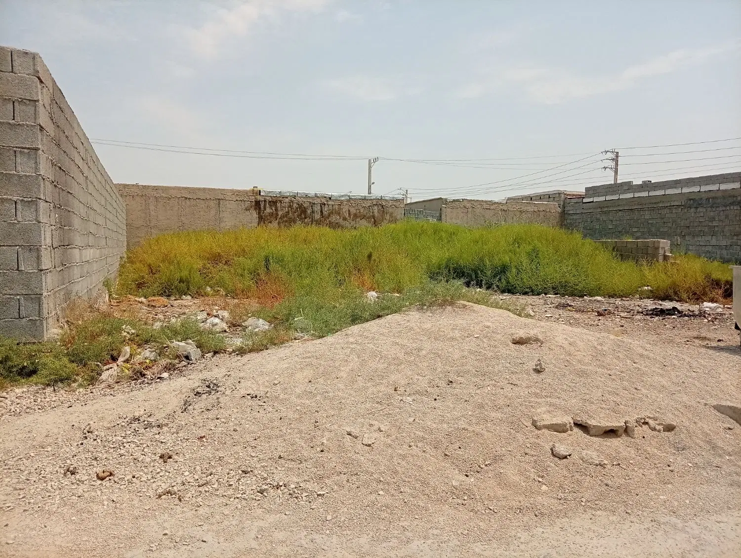زمین در دویره