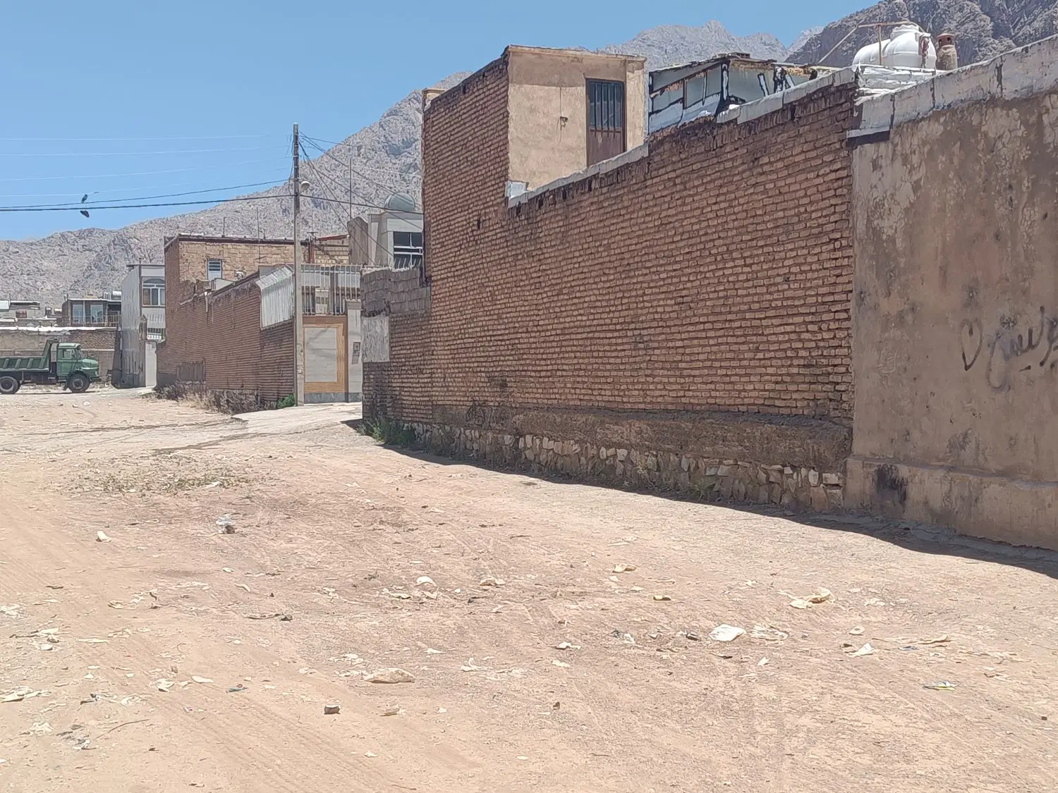 زمین سند تک برگ با مجوز ساخت