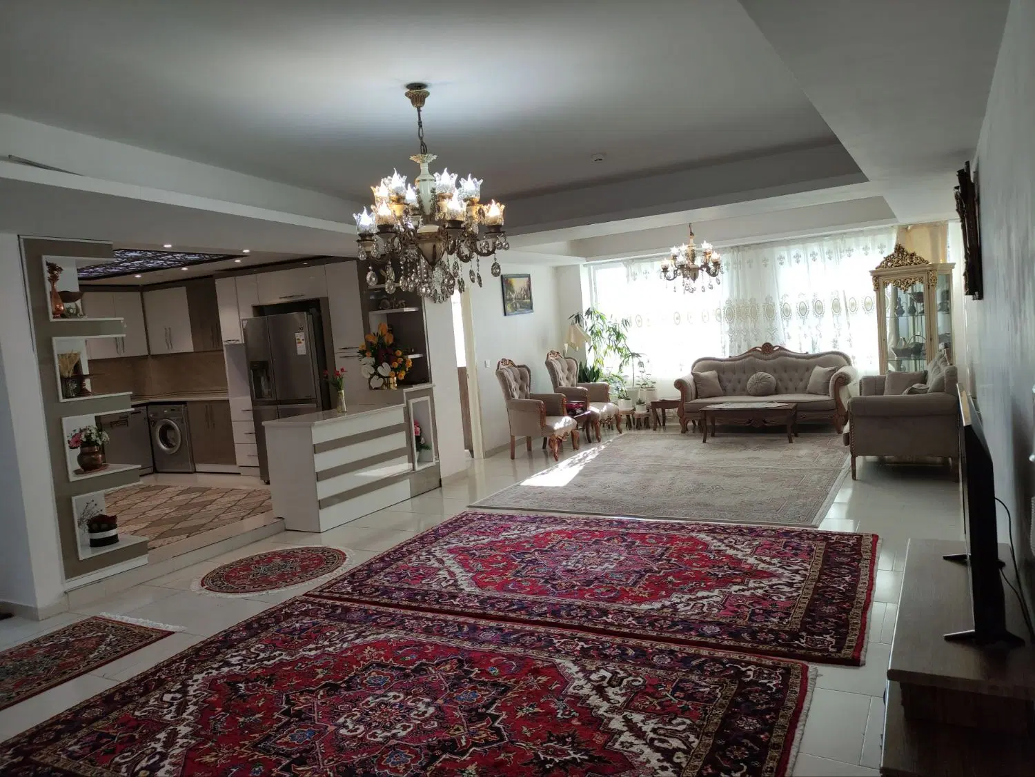 فروش آپارتمان 137 متری کوی نیاوران نصر بر خیابان