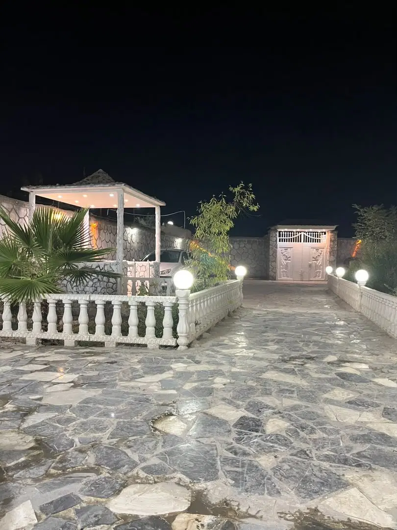 باغ ۵۰۰ متری