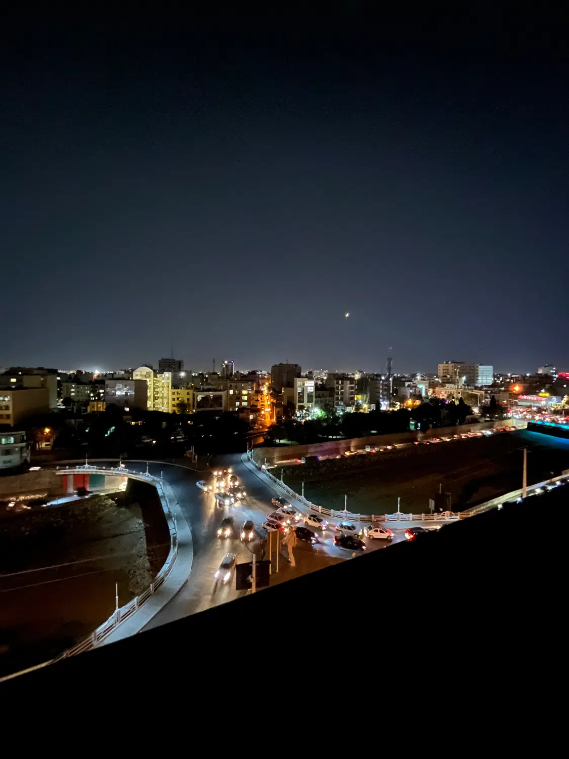 اجاره آپارتمان لوکس ۲۲۰ متر نزدیک خیابان ارم