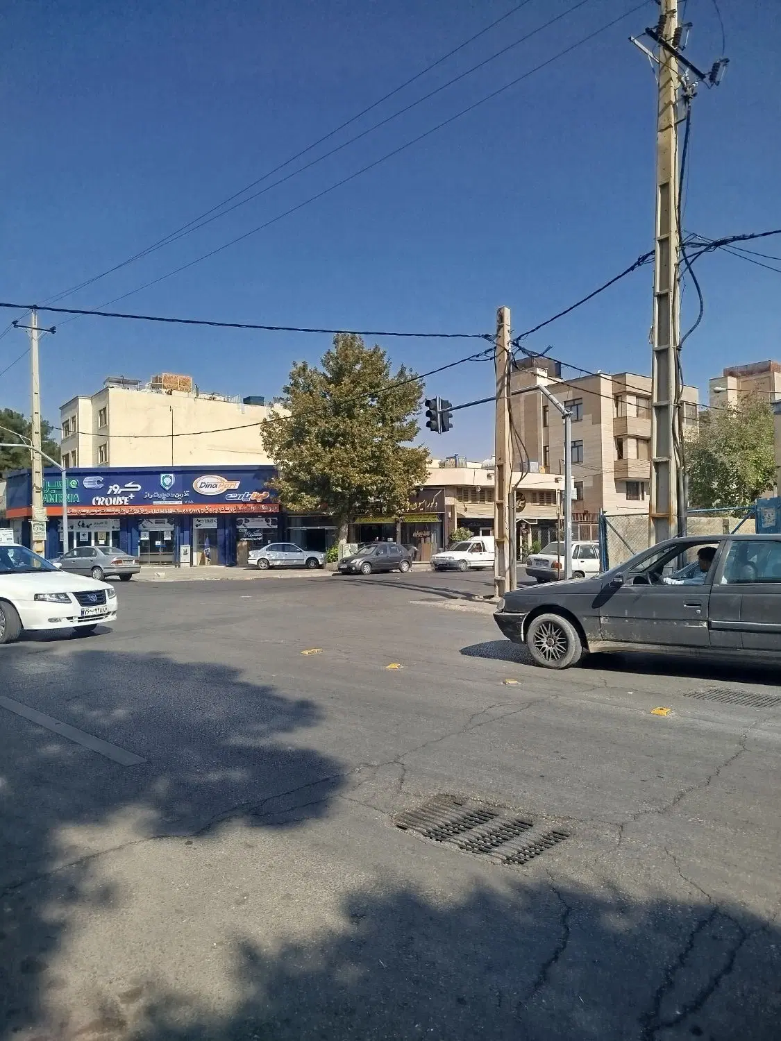 160متر تجاری مسکونی عرض 8 دقیق 4راه آبیاری