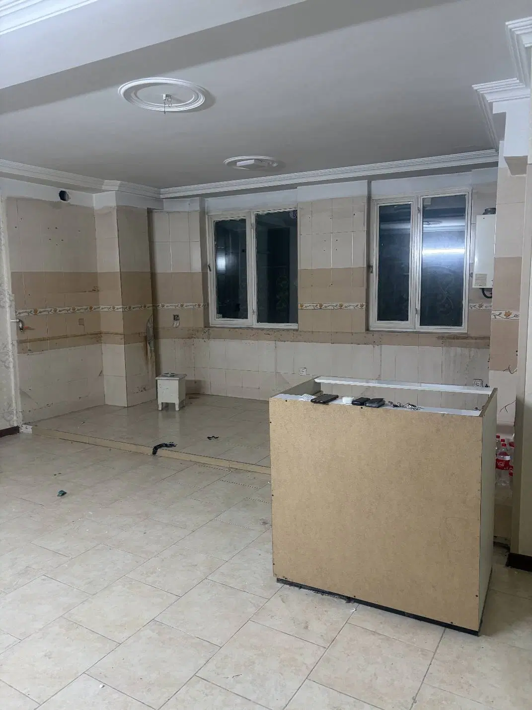اپارتمان نقلی  کوچه زنده نام