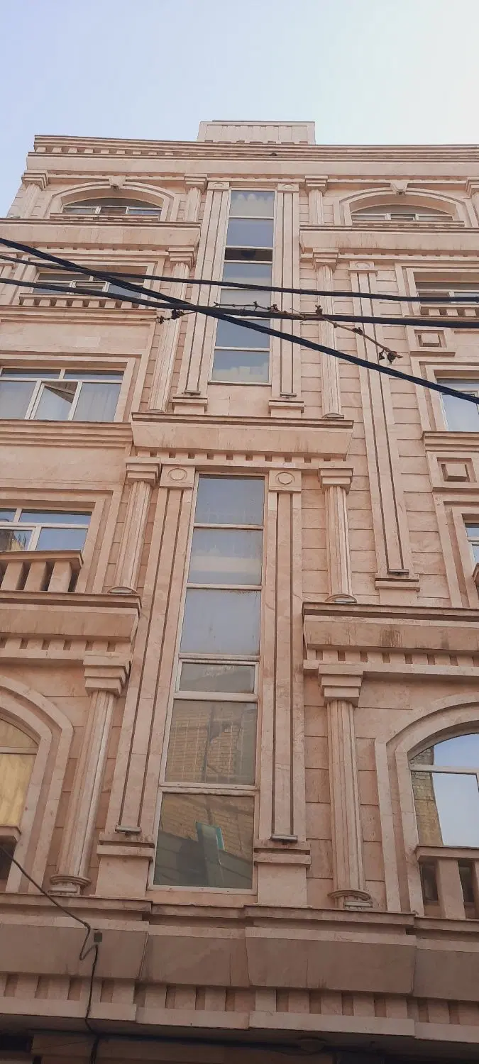 مینی تالار ۱۳۲متری سنددار فروشی