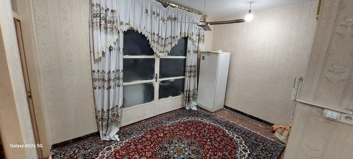 ویلایی مرکز شهر، دو آپارتمان مجزا، دو مغازه