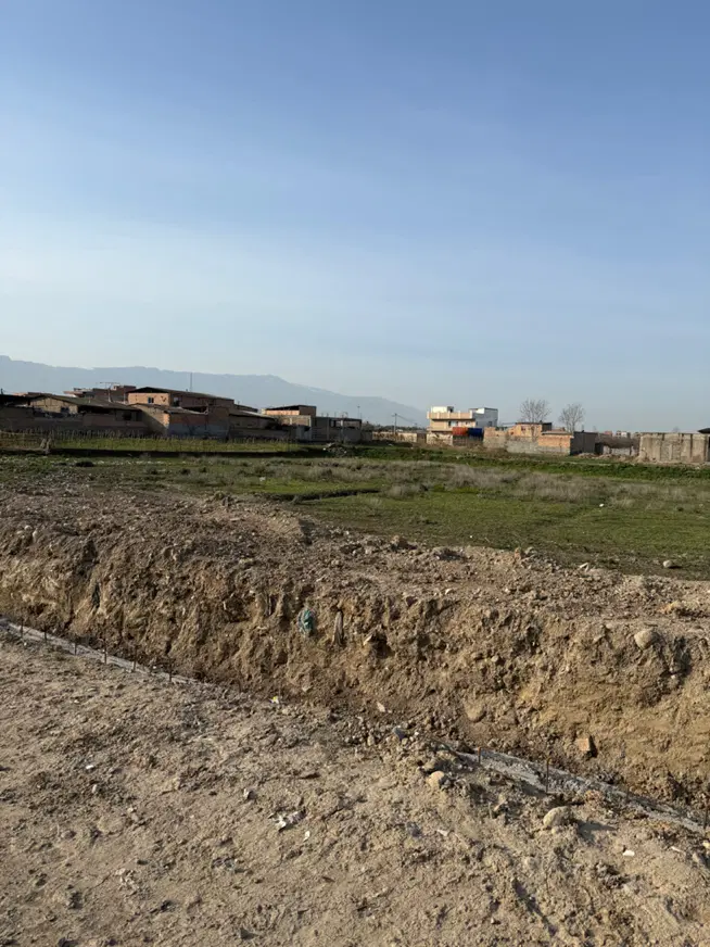 زمین ۳۰۰ متری