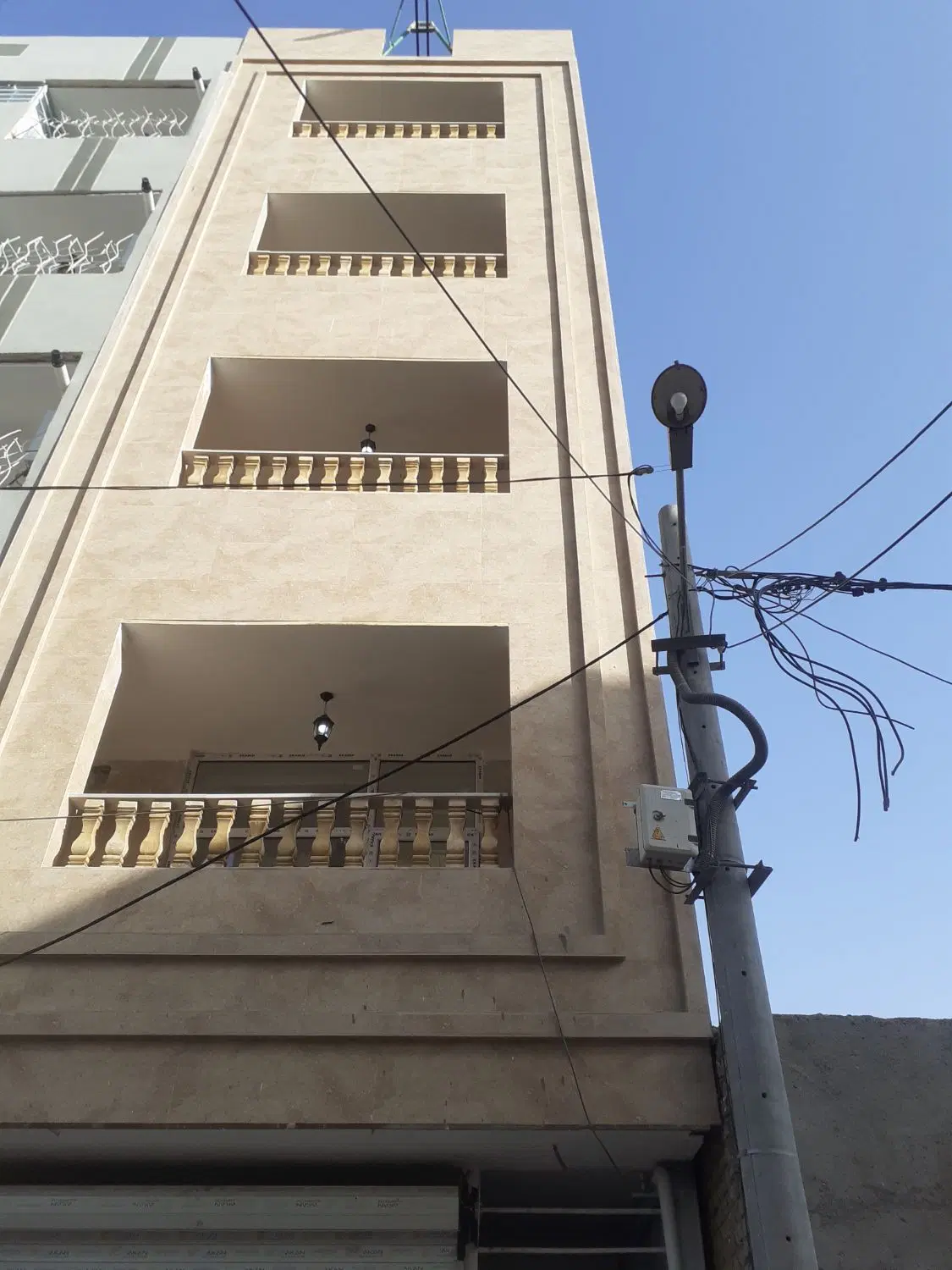 خانه رسالت پارکینگ آسانسور