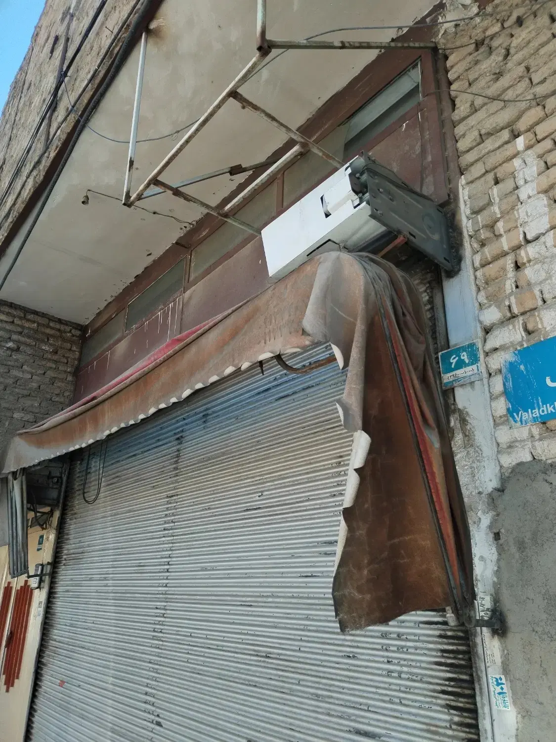 مغازه برای اجاره، آماده‌ی تحویل.
