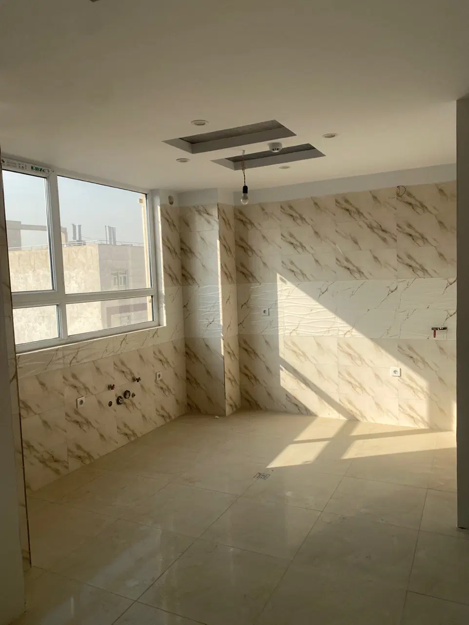 آپارتمان ۱۰۰ متری  تک واحدی بهترین لوکیشن