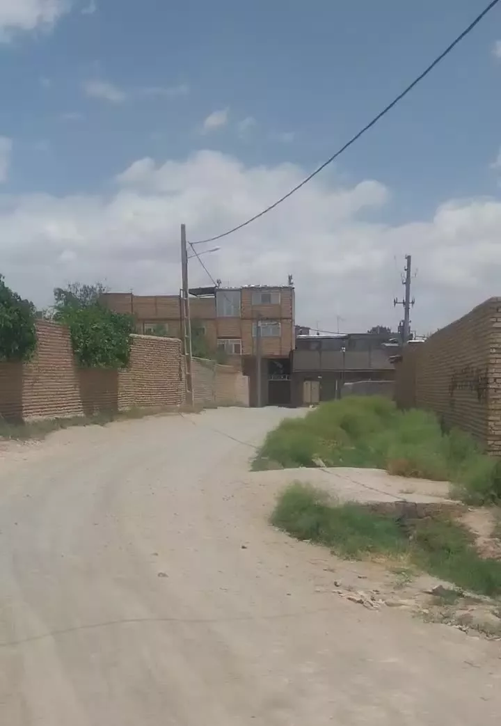 چهاردیواری روستای فرزق