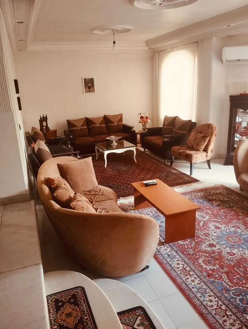 خانه تک واحدی ۱۷۰ متر در خ بهشتی کوچه خاقانی