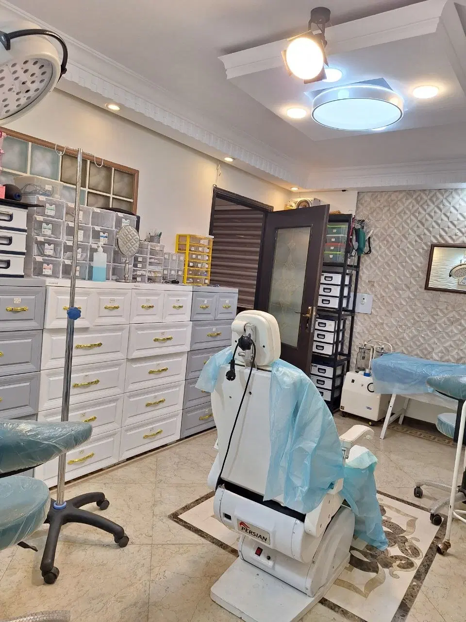 اجاره اتاق کلینیک زیبایی ژل وبوتاکس وجراحی زیبایی