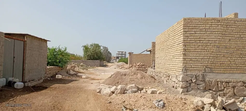 ساختمان نیمه کاره