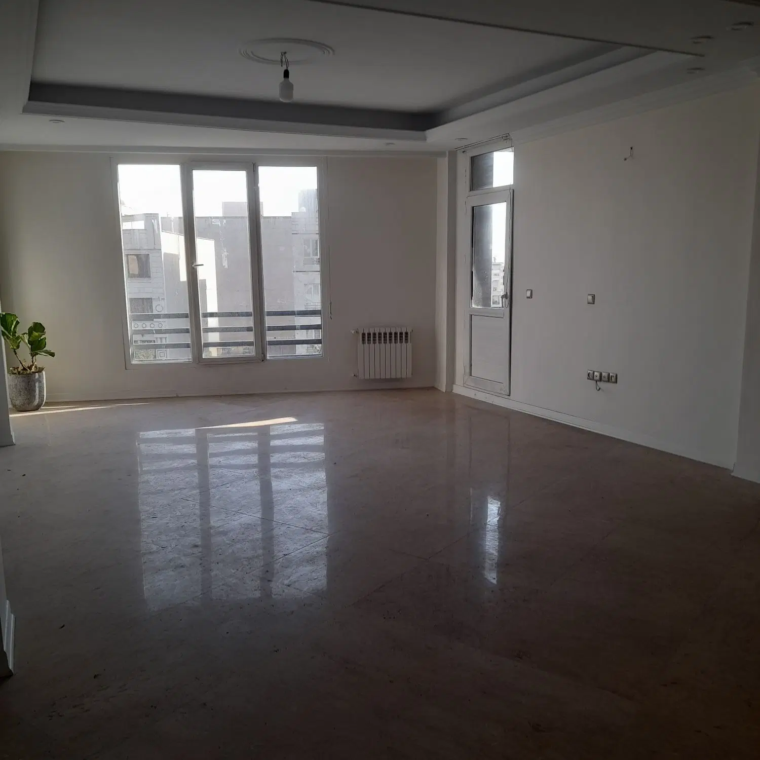 ۱۳۵متر ۳خواب فول امکانات فردوس شرق