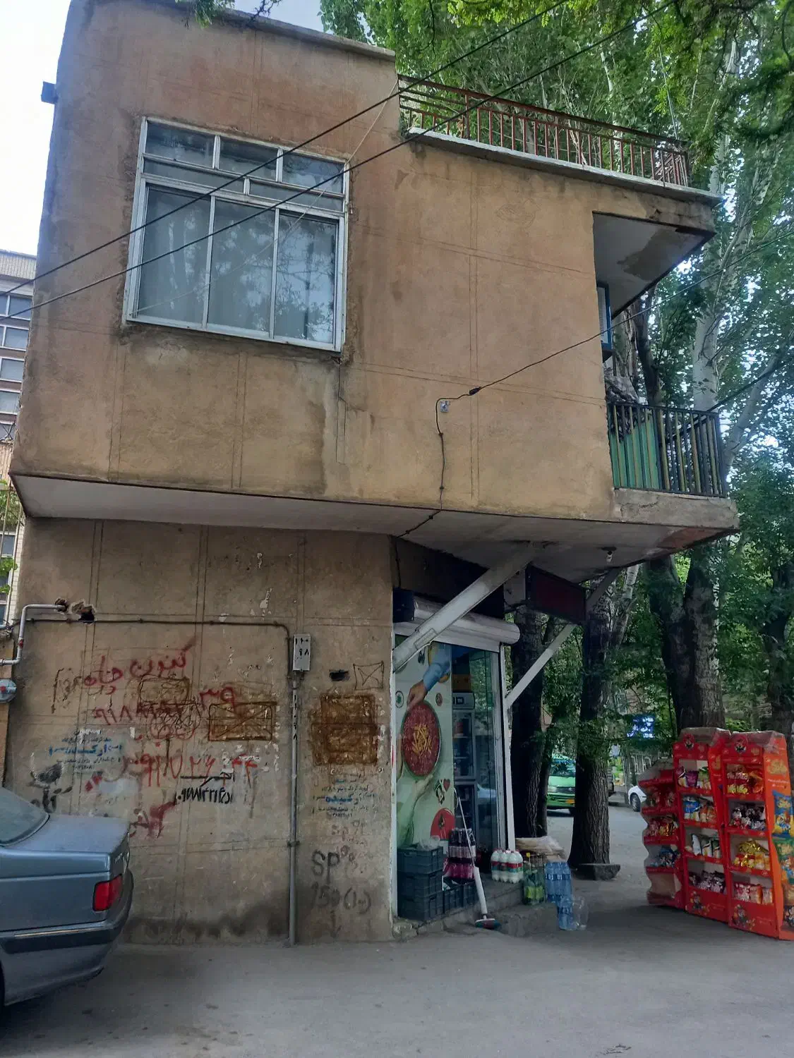خانه مناسب خانواده وساخت وساز بهر۱۸ متری کمال دوکل
