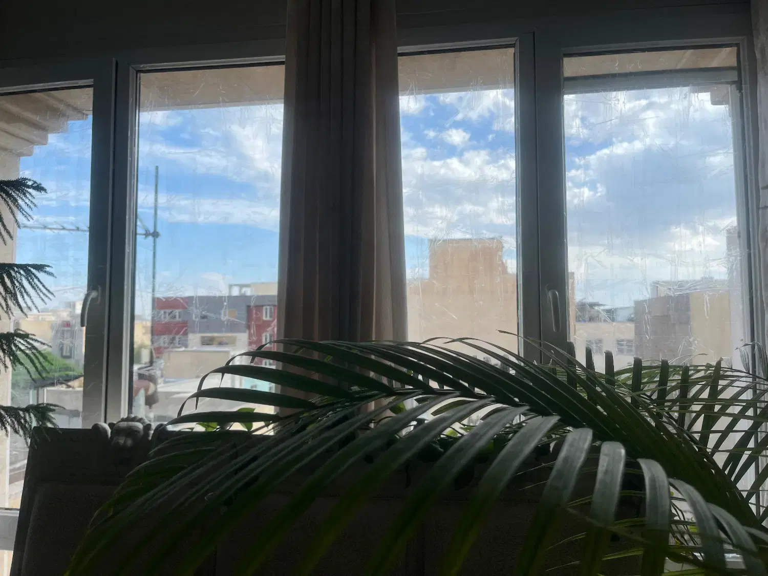 فردوسی شمالی ۸۰ متر دو خواب رهن کامل