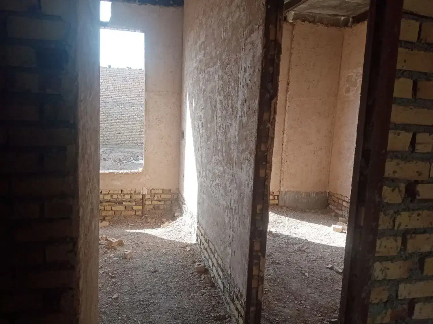 خانه نیمه ساز