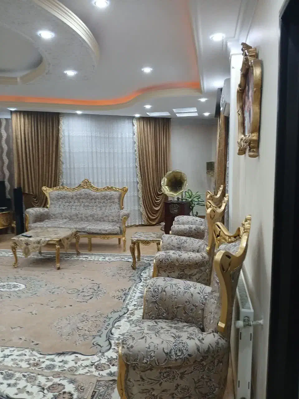 فروش فوری یک واحد اپارتمان ۱۳۴ متری