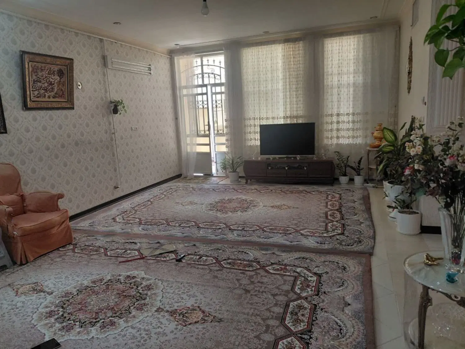 اجاره خانه دوخوابه.120متری.. پذیرای بزرک