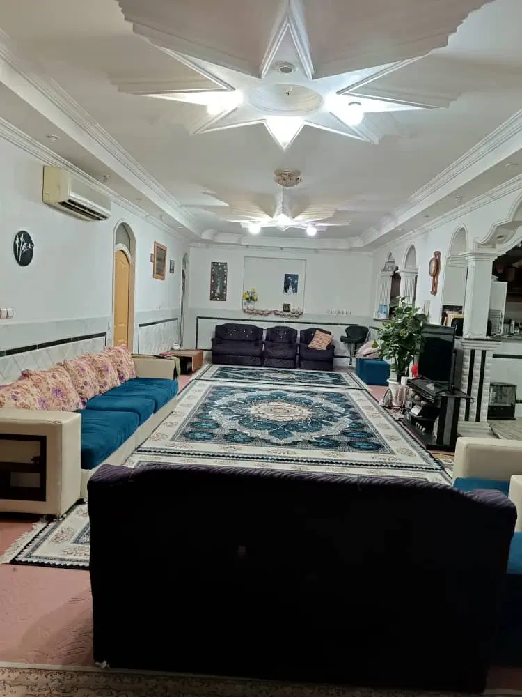 فروش خاته خیابان حافظ تقاطع حافظ وشهید ژیانی