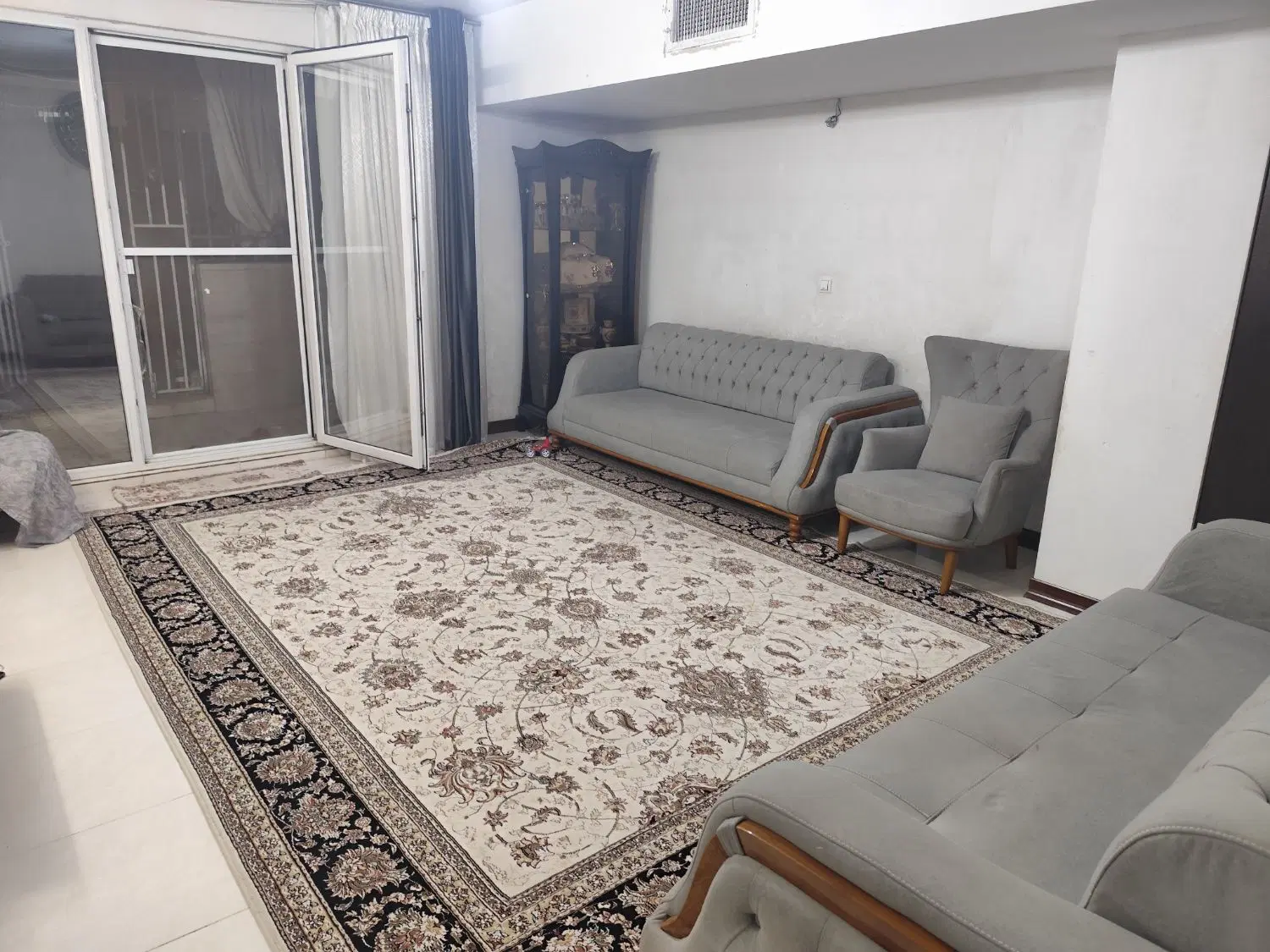 واحد حیاط دار محله سی 2 سند تک برگ