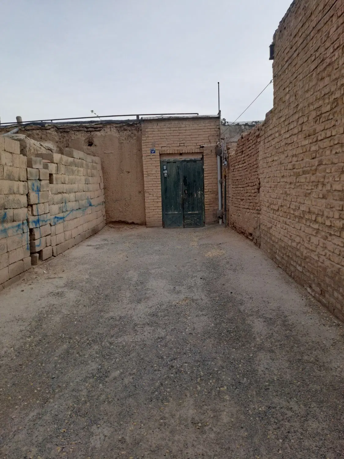 منزل کلنگی قابل سکونت قهدریجان