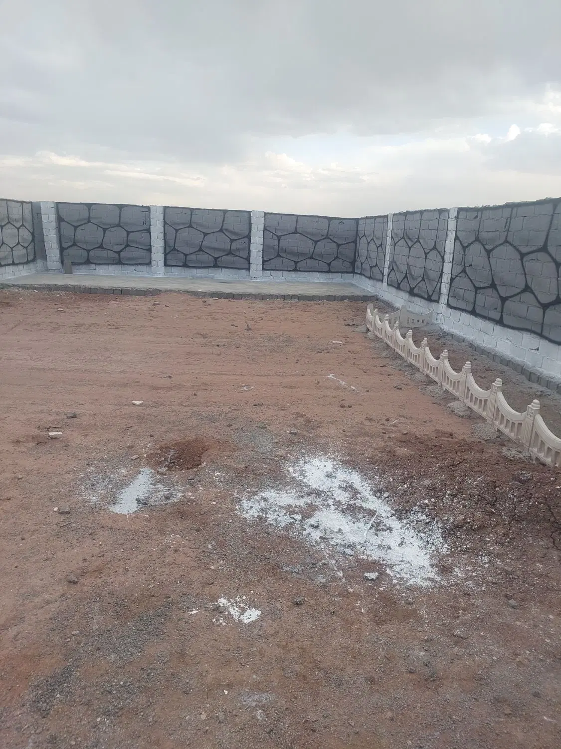باغچه ۲۳۰متری چهار دیواری چسب کانال اب