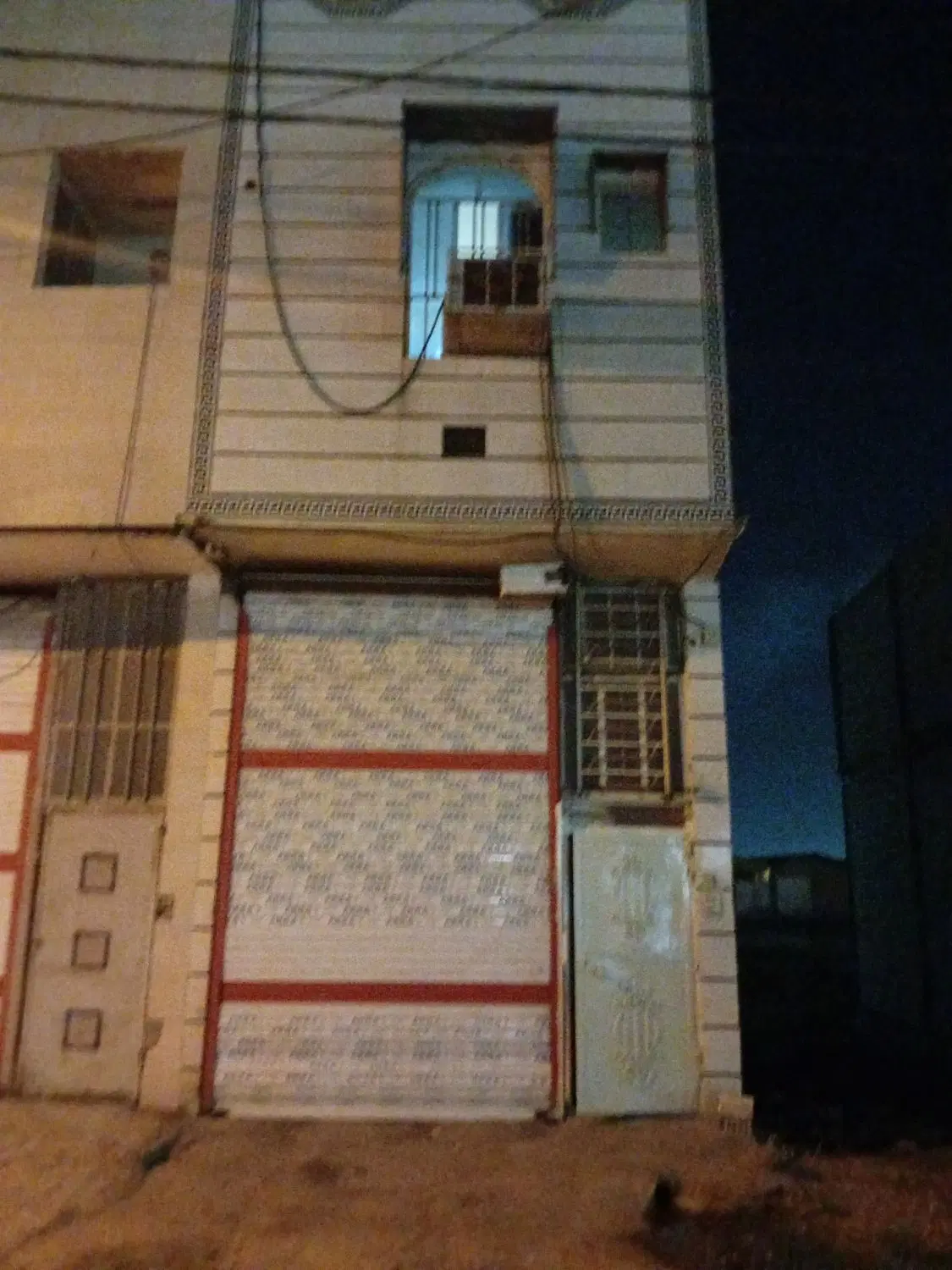 مغازه چهارطبقه نجاران جنب ترمینال