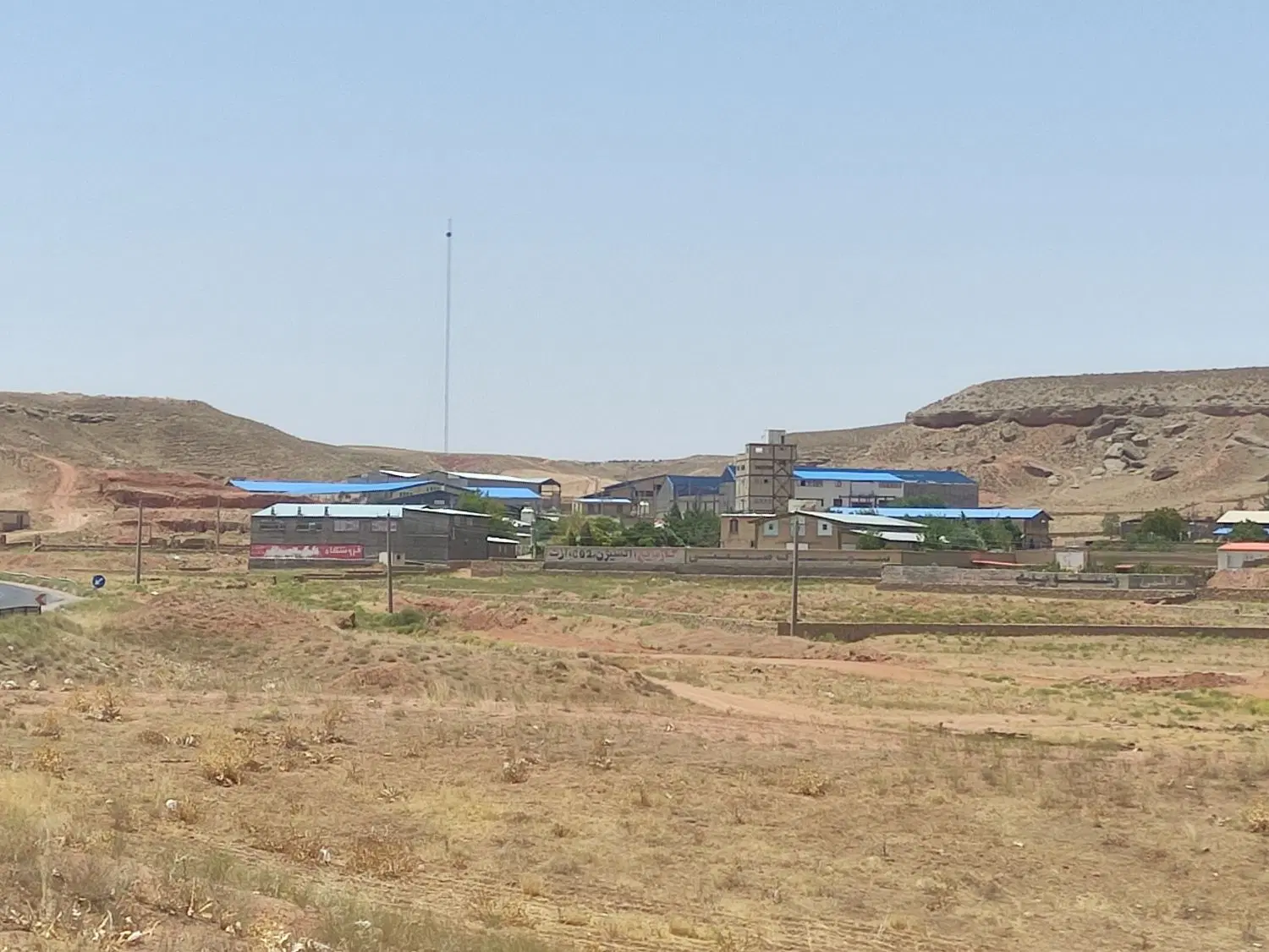 زمین شهرک صنعتی پلیس راه باغچه