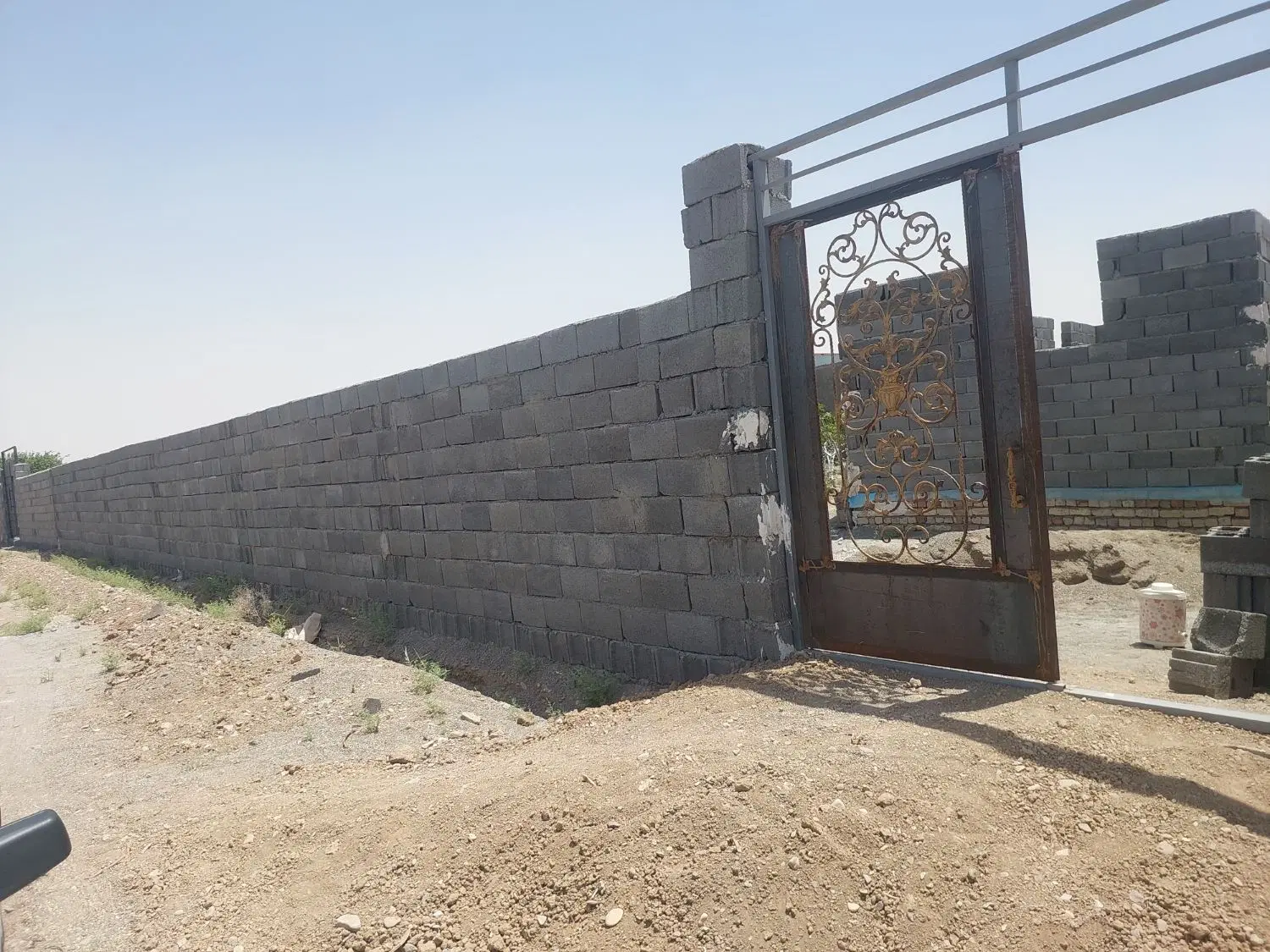 باغچه درجه یک دالستان معاوضه با ماشین
