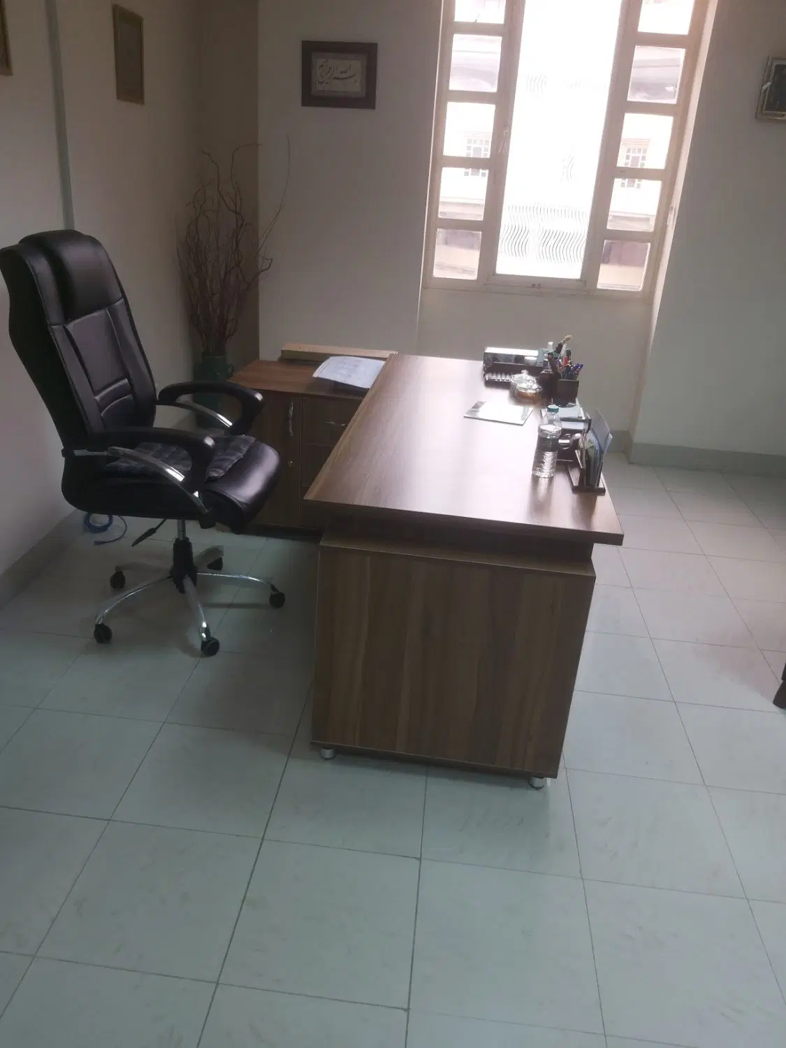 دفترکار مرکز شهر دروازه دولت ارگ جهان نما