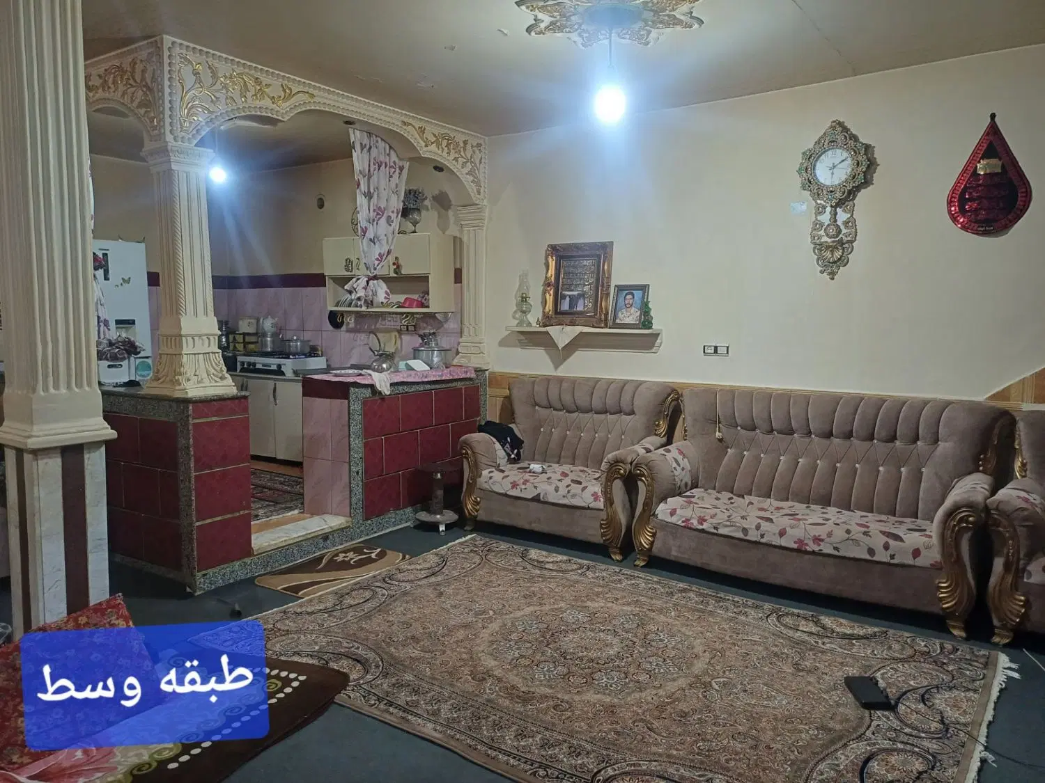 ملک با کاربری تجاری-مسکونی (زیرزمین + مغازه)