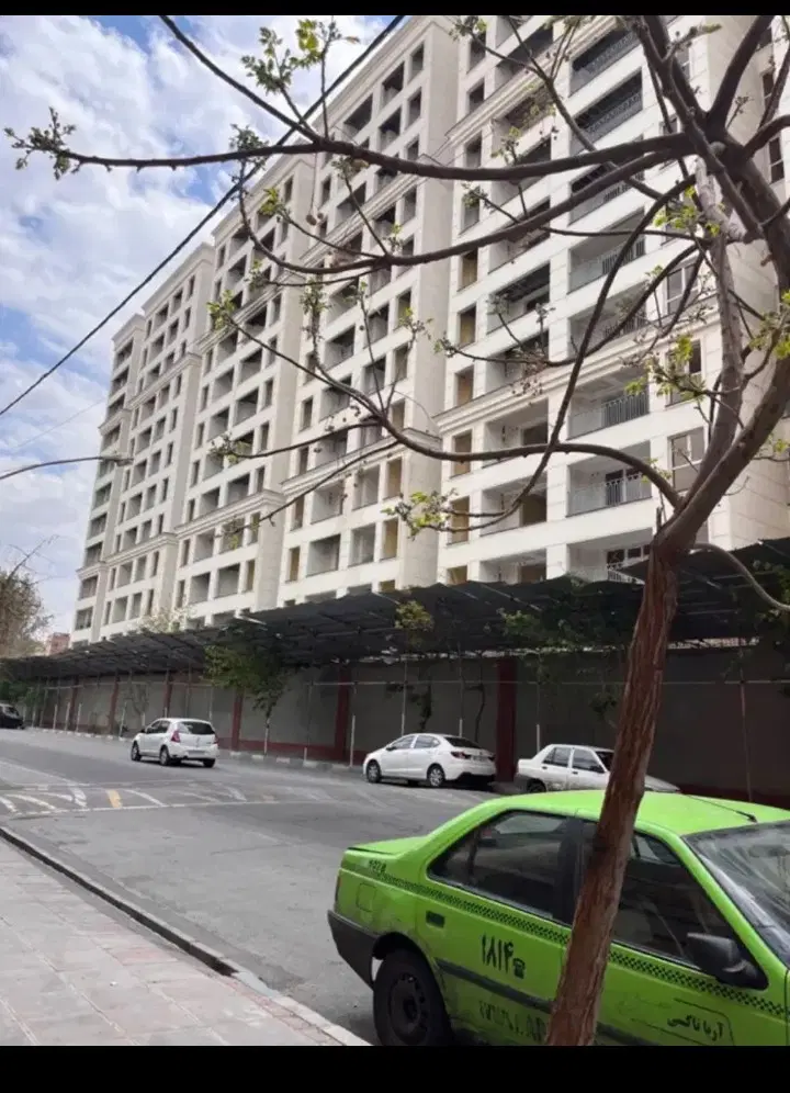سهام نگین پیروزی (رونیکا پالاس)