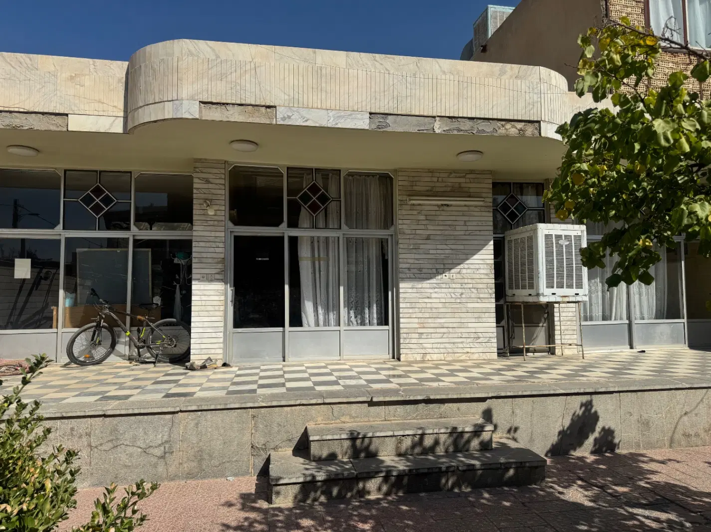 خانه ویلایی ۵۵۰متر